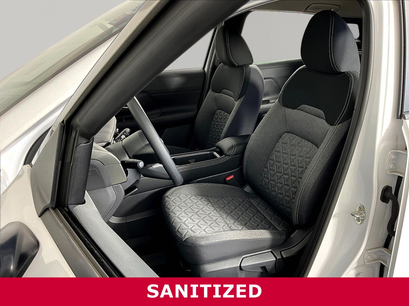 Certified 2025 Nissan Kicks SV AWD/4WD image 19