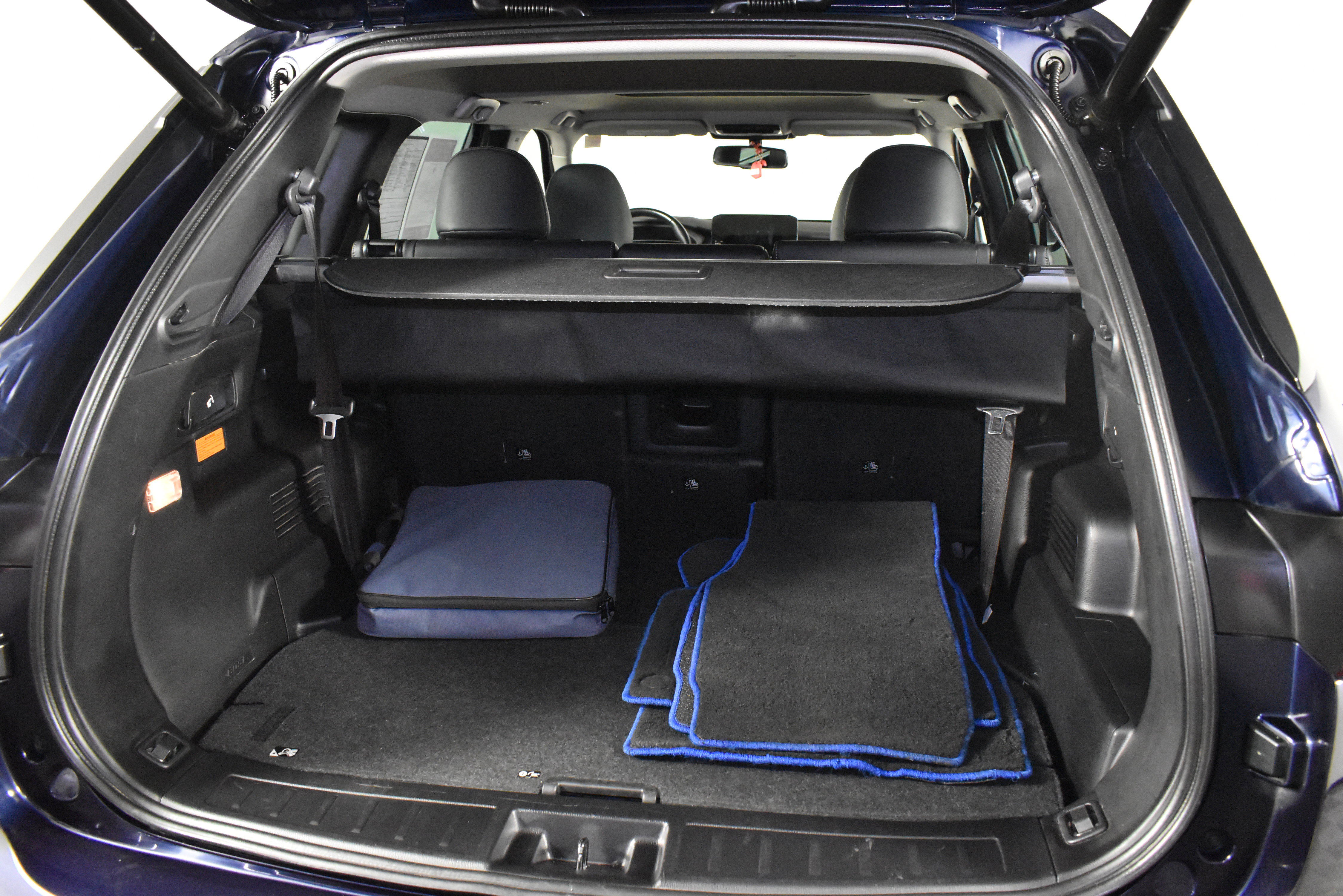 Used 2023 Mitsubishi Outlander SE image 49