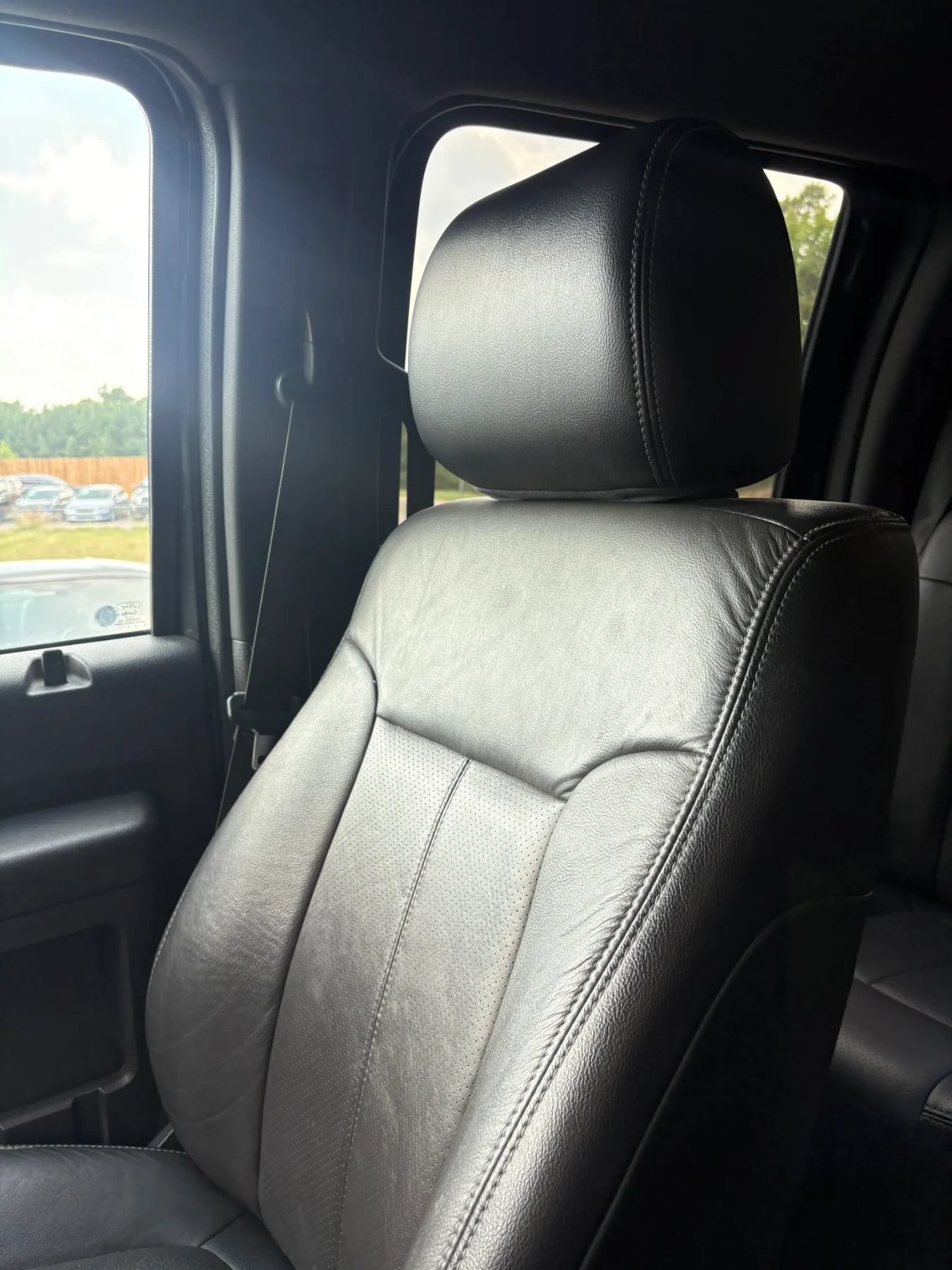 Used 2015 Ford F250 Lariat w/ Lariat Chrome Package AWD/4WD image 22