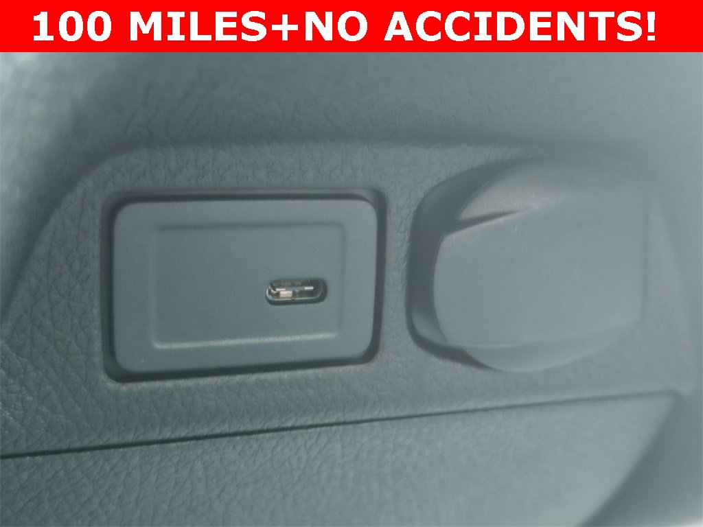 Used 2025 Mercedes-Benz Sprinter 2500 image 25