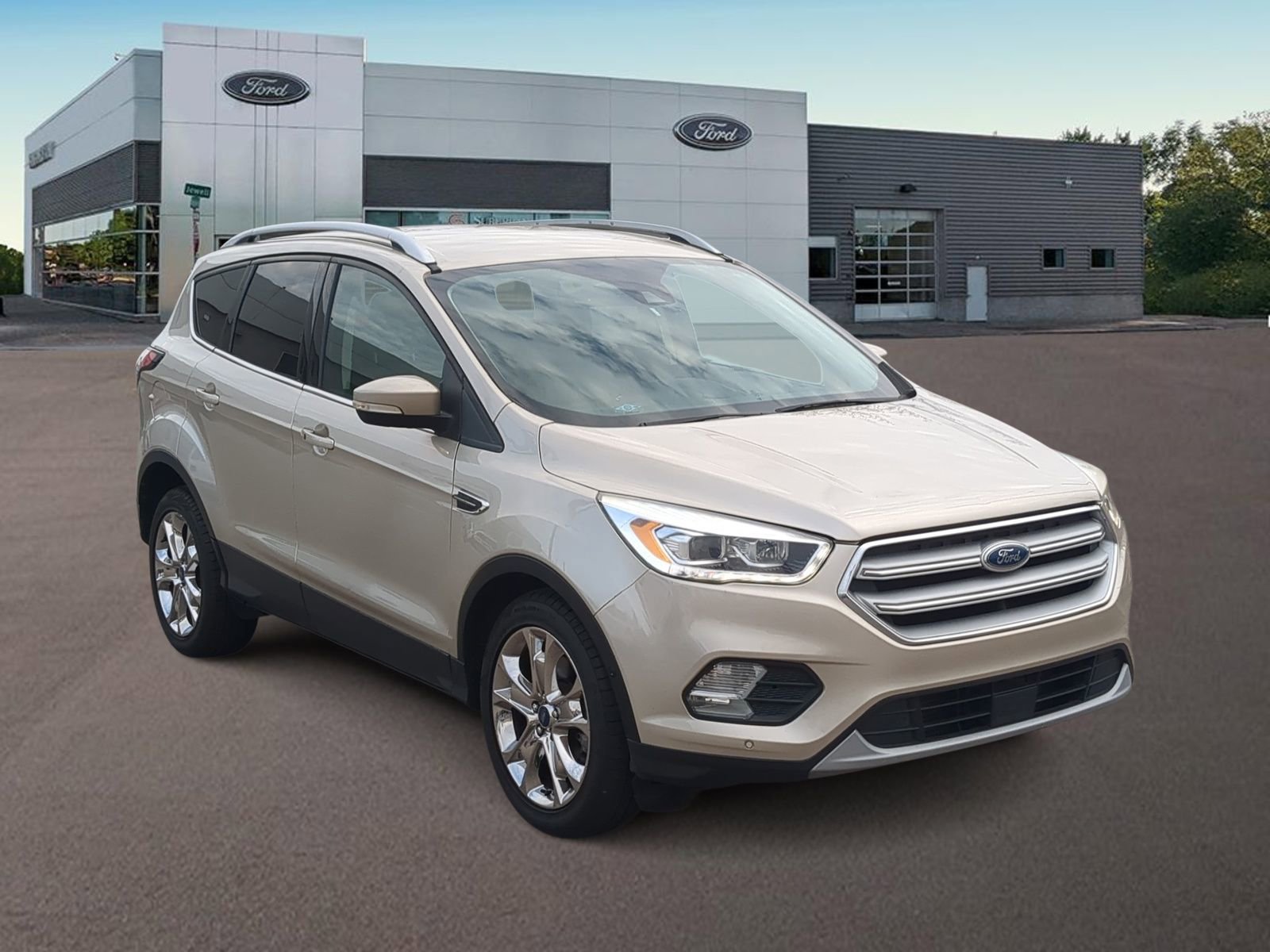Used 2018 Ford Escape Titanium w/ Ford Safe & Smart Package image 2