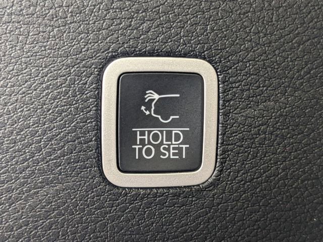 Used 2022 Jeep Wagoneer Series III image 12