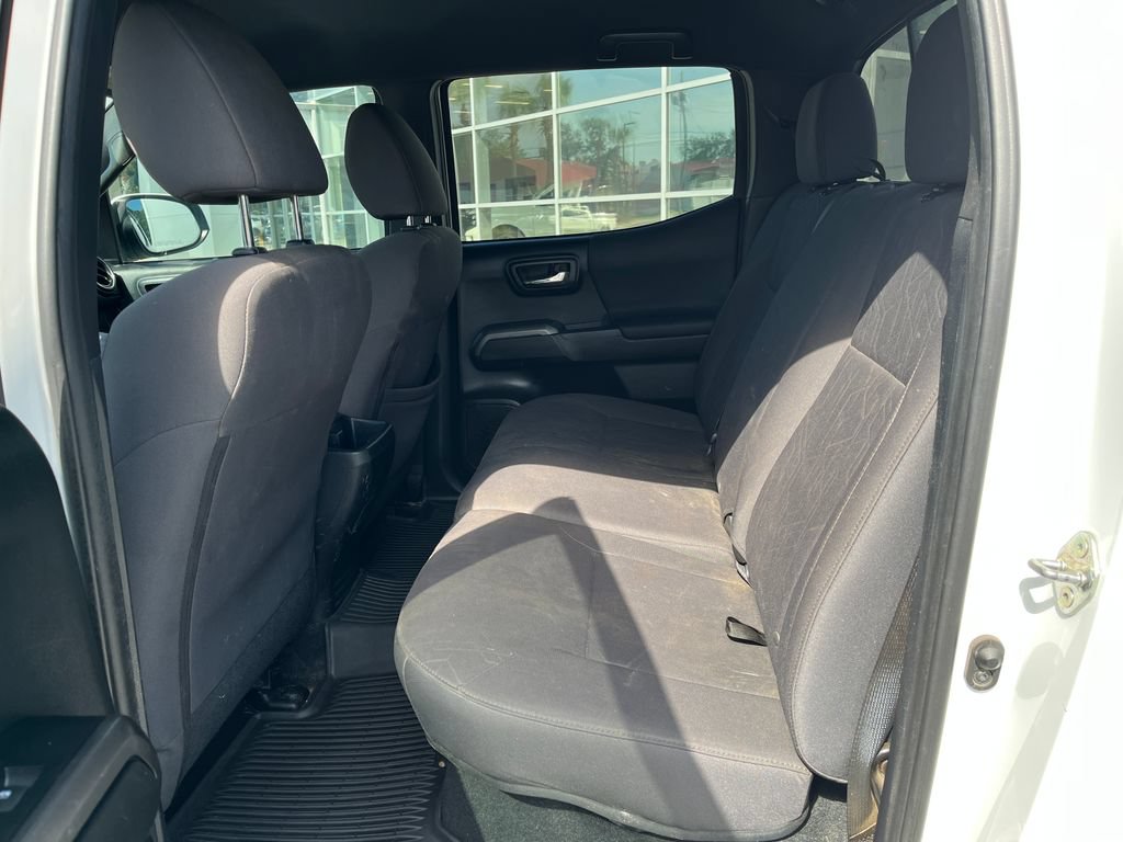 Used 2018 Toyota Tacoma TRD Off-Road AWD/4WD image 12