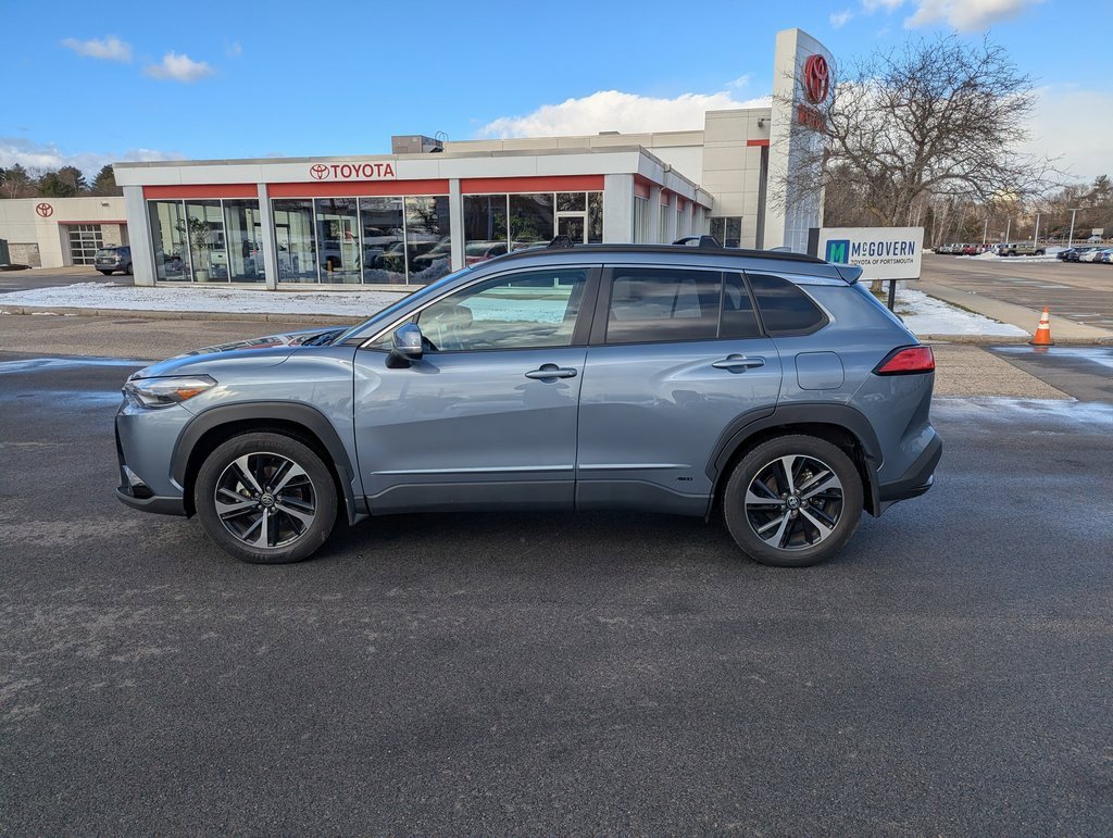 Used 2023 Toyota Corolla Cross XSE image 2