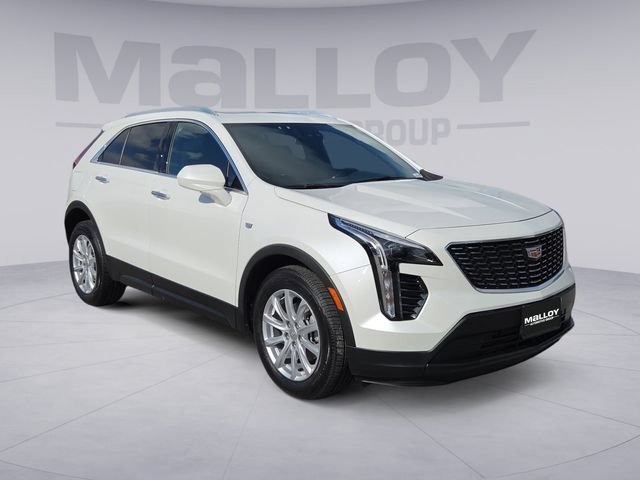 Certified 2023 Cadillac XT4 Luxury w/ Cold Weather Package AWD/4WD image 7