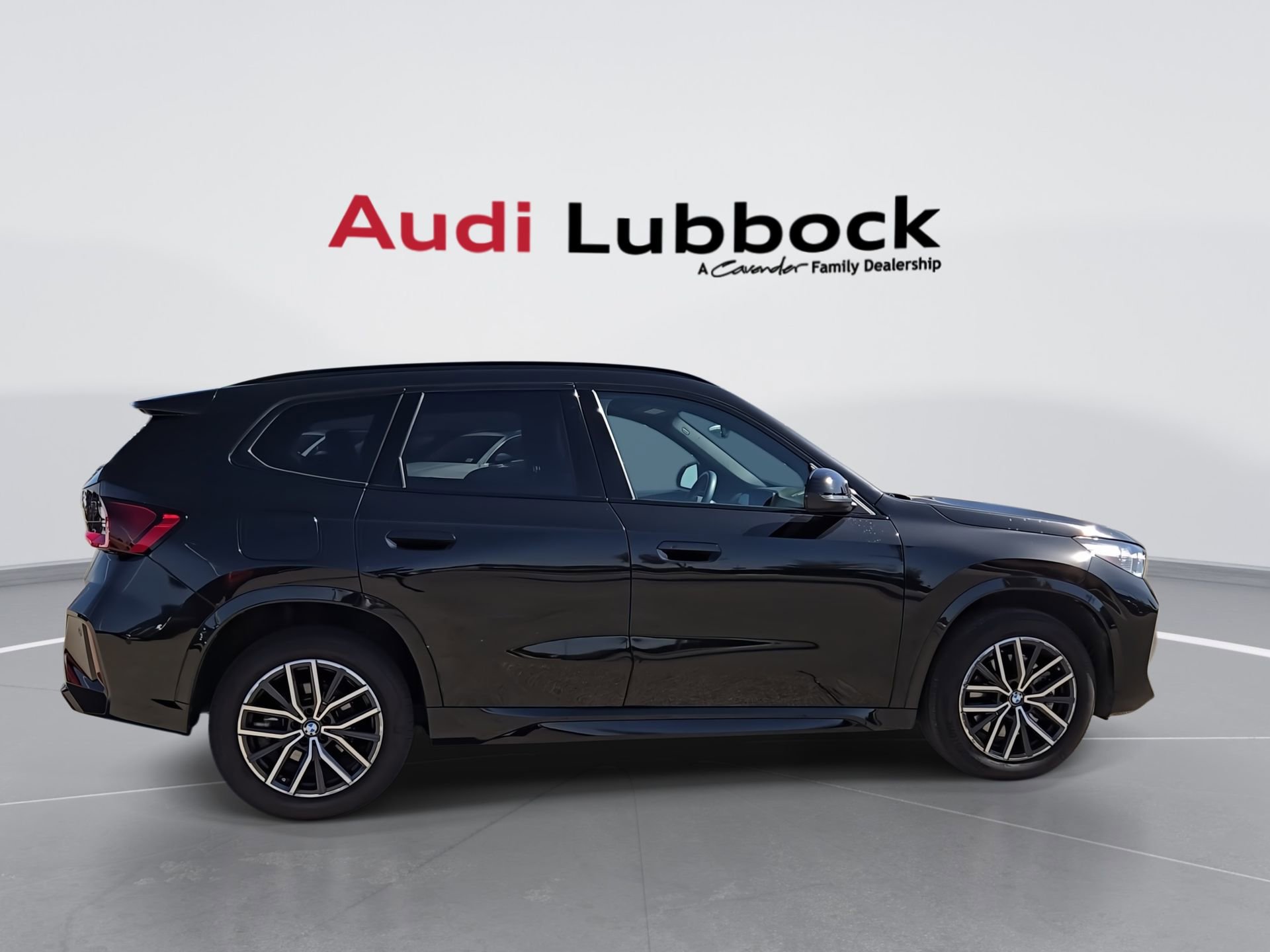 Used 2026 BMW X1 xDrive28i image 9