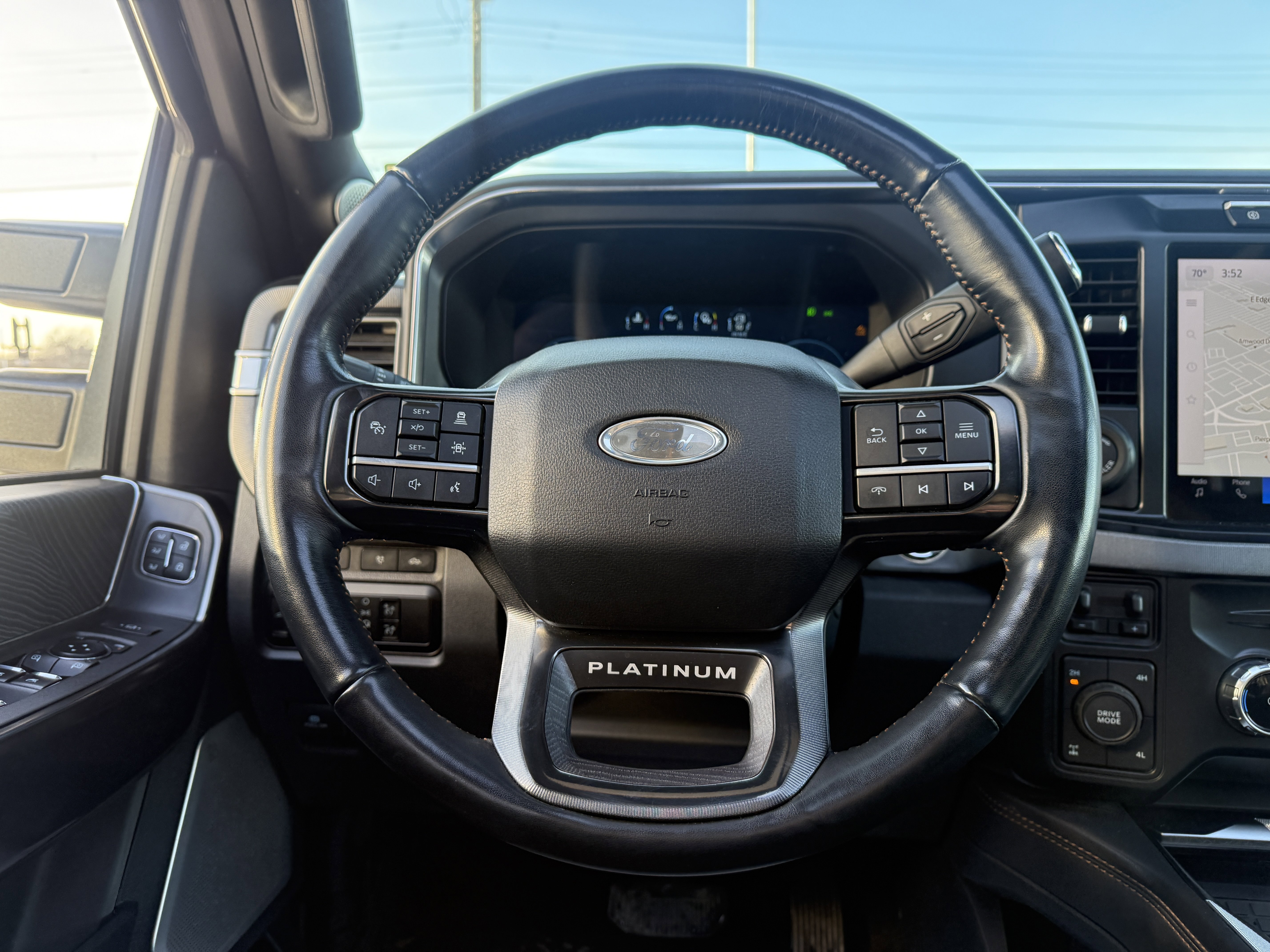 Used 2024 Ford F250 Platinum image 19