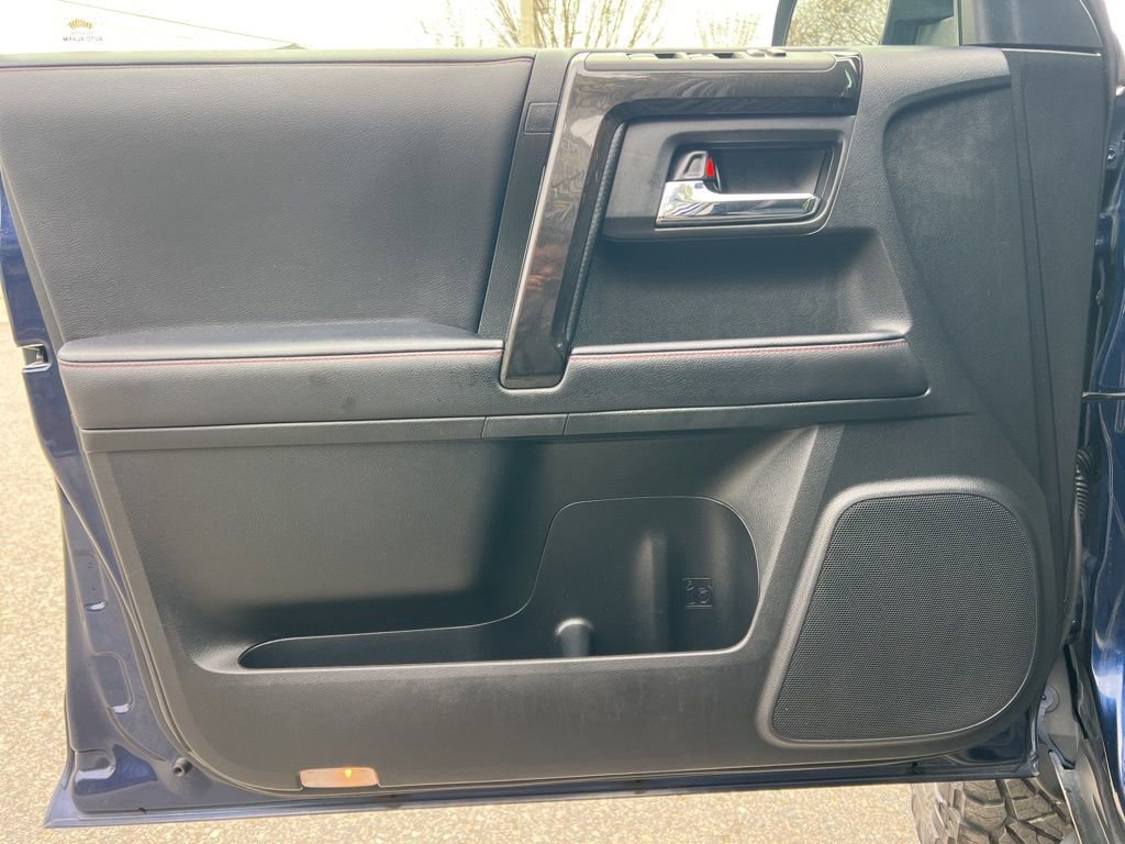 Used 2020 Toyota 4Runner Venture image 10