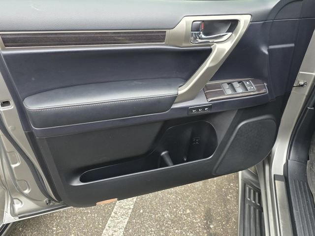 Used 2021 Lexus GX 460 Luxury w/ Accessory Package image 39