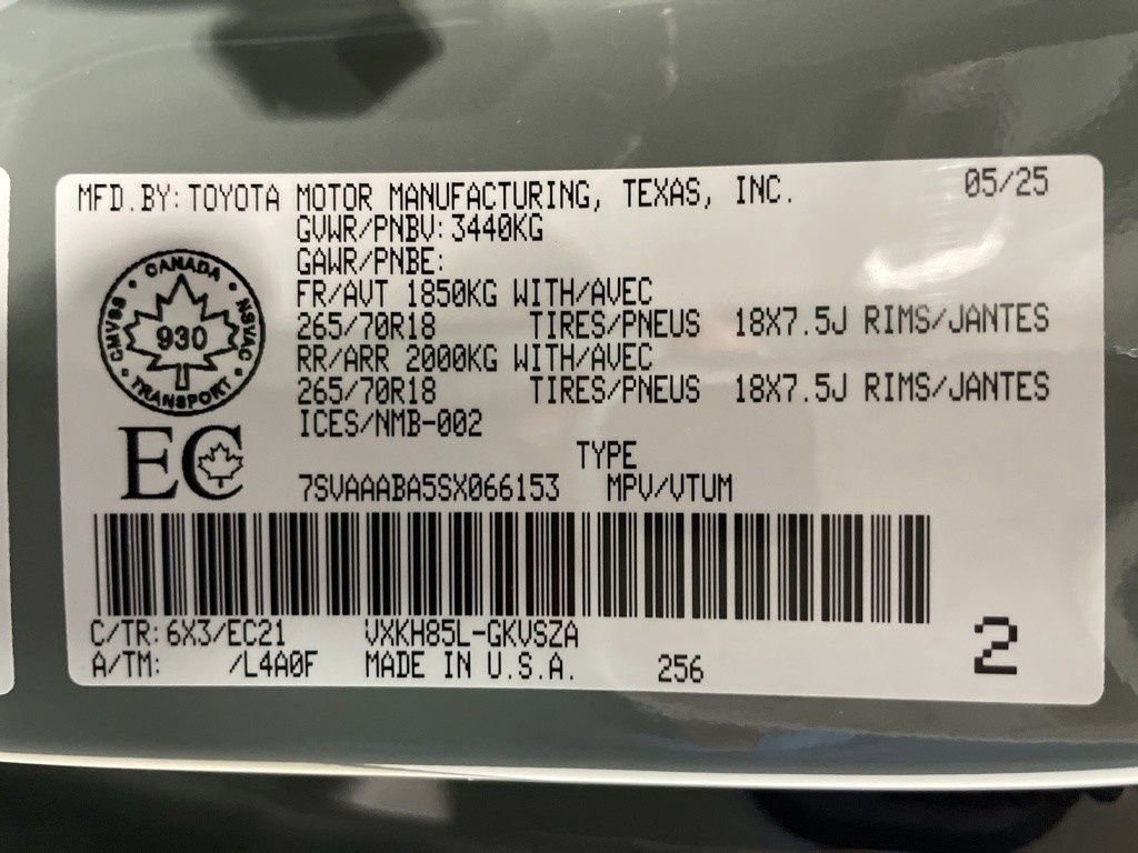 Used 2025 Toyota Sequoia SR5 AWD/4WD image 25