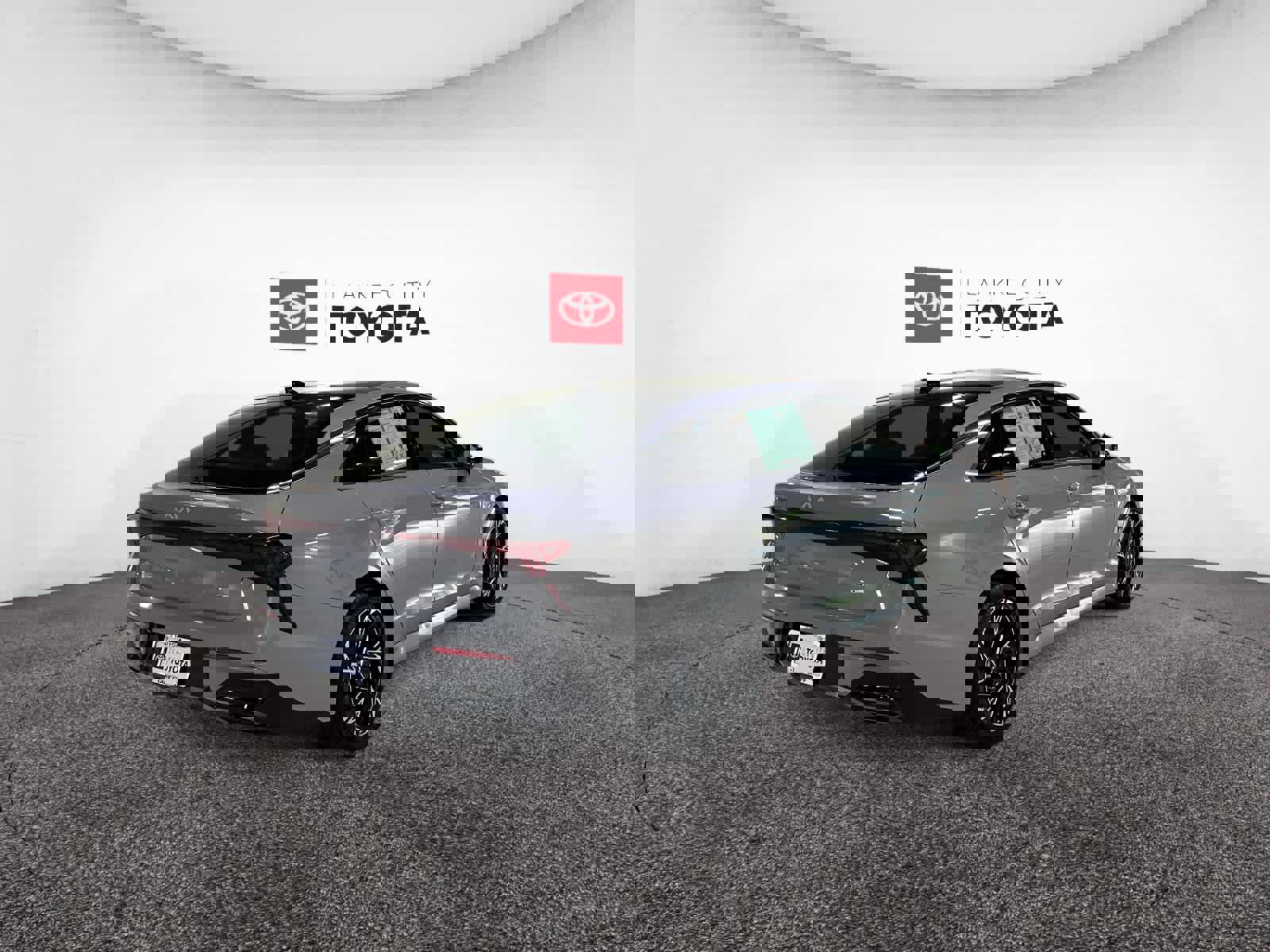 Used 2025 Kia K5 GT-Line w/ GT-Line Premium Package image 7