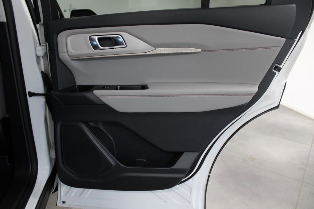 New 2025 Ford Explorer Active w/ Active Comfort Package image 37