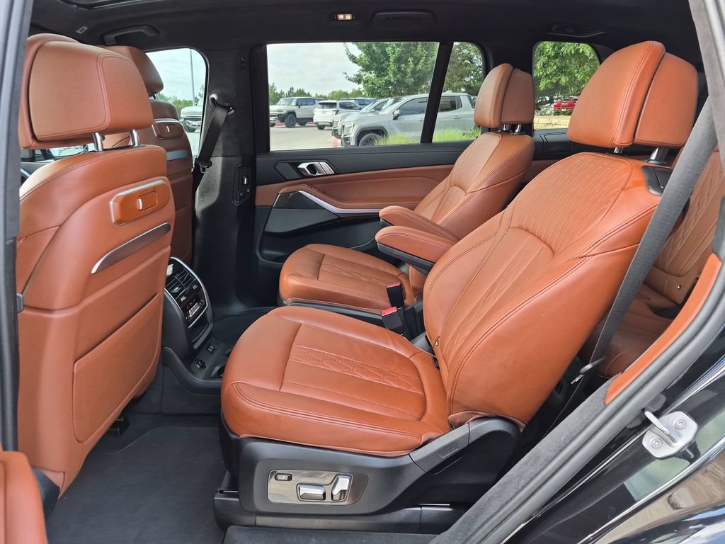 Used 2024 BMW X7 M60i w/ Climate Comfort Package AWD/4WD image 36