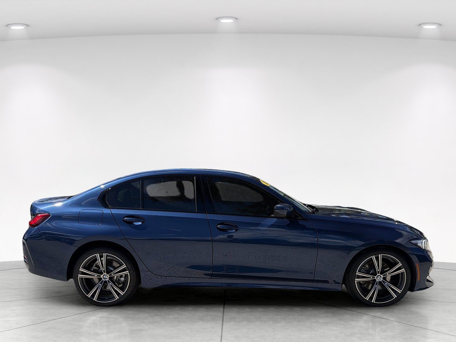 Used 2023 BMW 330i Sedan w/ Premium Package RWD image 4