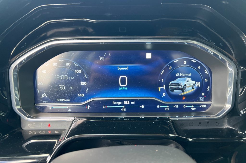 Used 2022 Chevrolet Silverado 1500 LT Trail Boss image 21