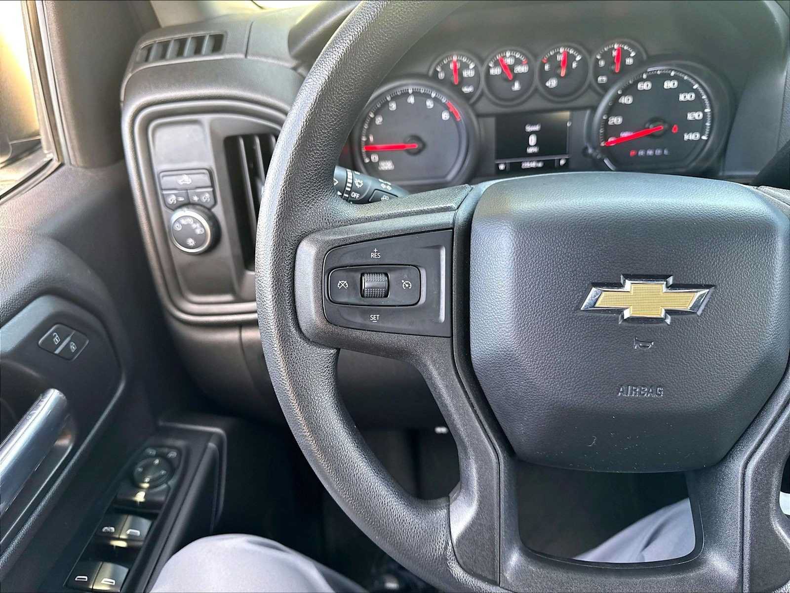 Used 2019 Chevrolet Silverado 1500 Custom w/ Custom Value Package RWD image 19