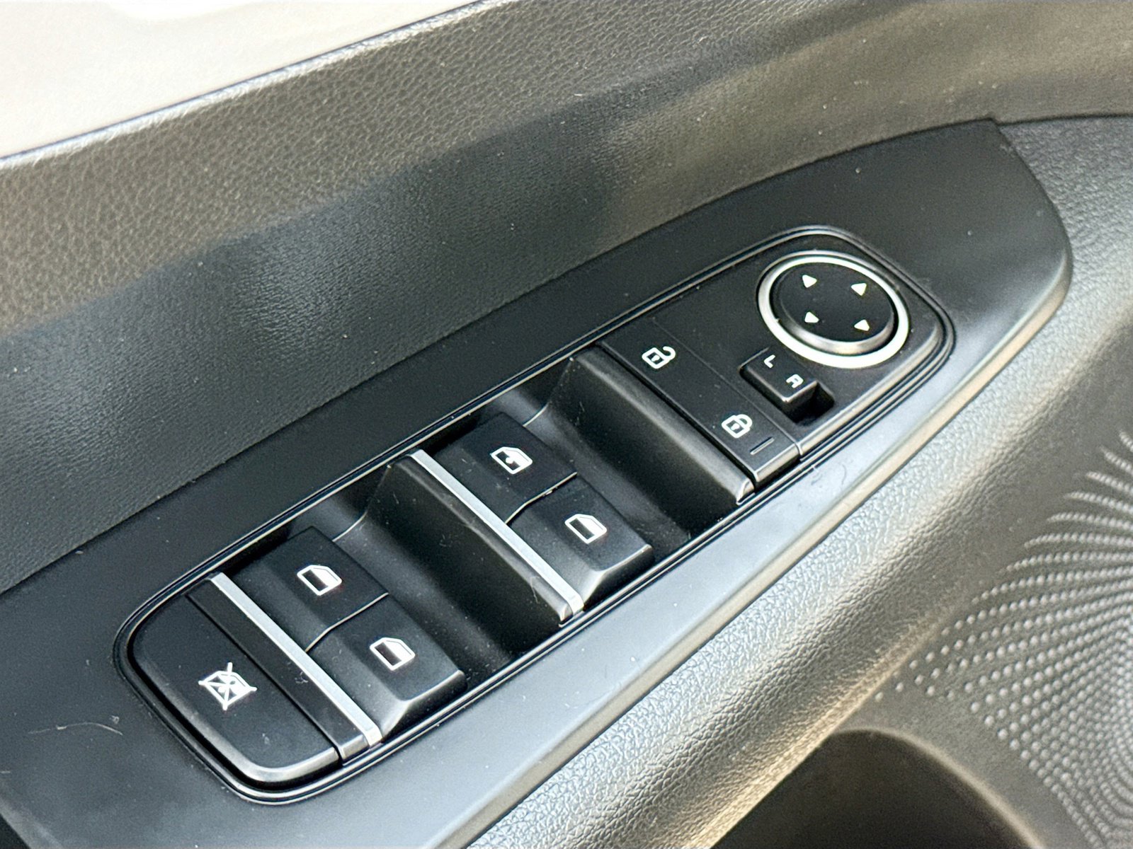 Used 2023 Kia Forte LXS w/ LXS Technology Package image 7