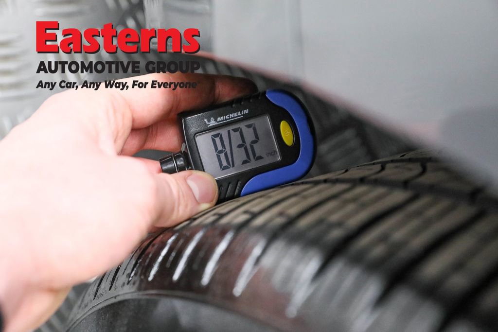 Used 2023 BMW 740i w/ Executive Package image 32