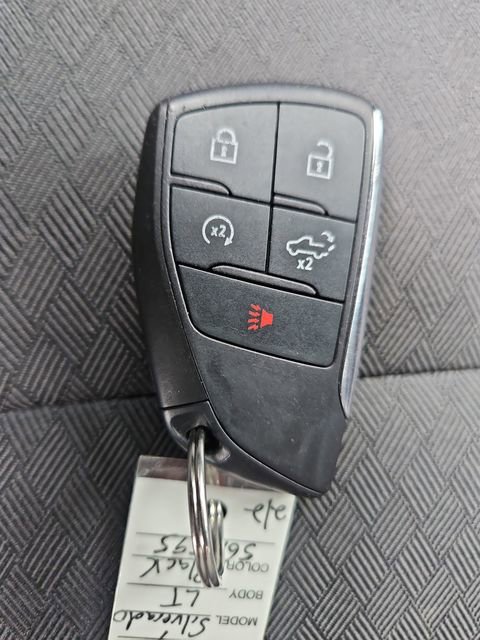 Used 2022 Chevrolet Silverado 1500 LT AWD/4WD image 29