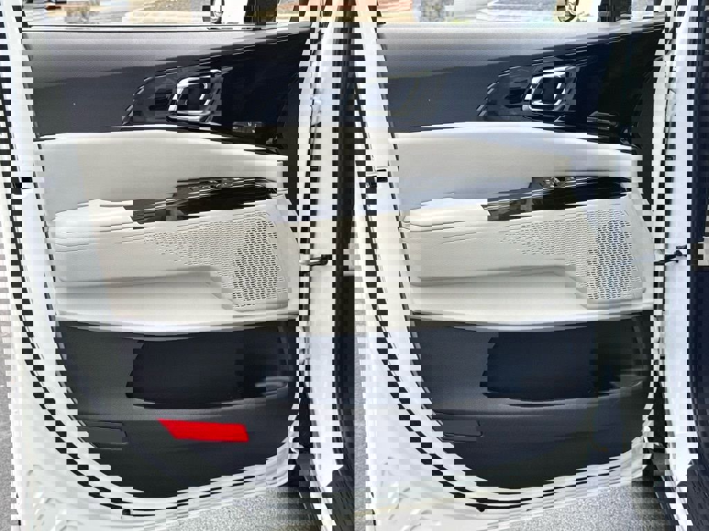 Used 2022 Kia Carnival SX image 29