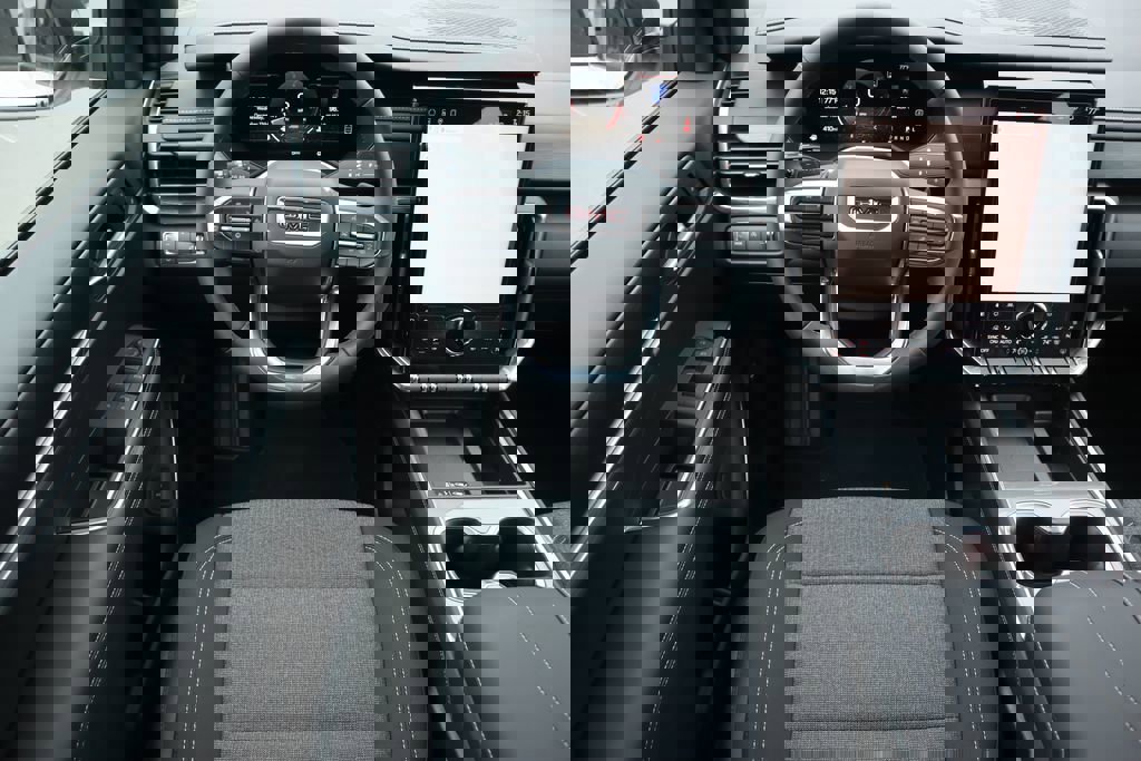 New 2025 GMC Acadia Elevation w/ Elevation Premium Package image 18