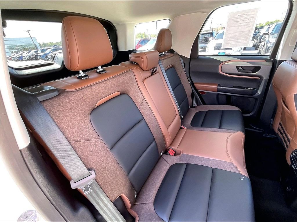 Used 2025 Ford Bronco Sport Outer Banks AWD/4WD image 15