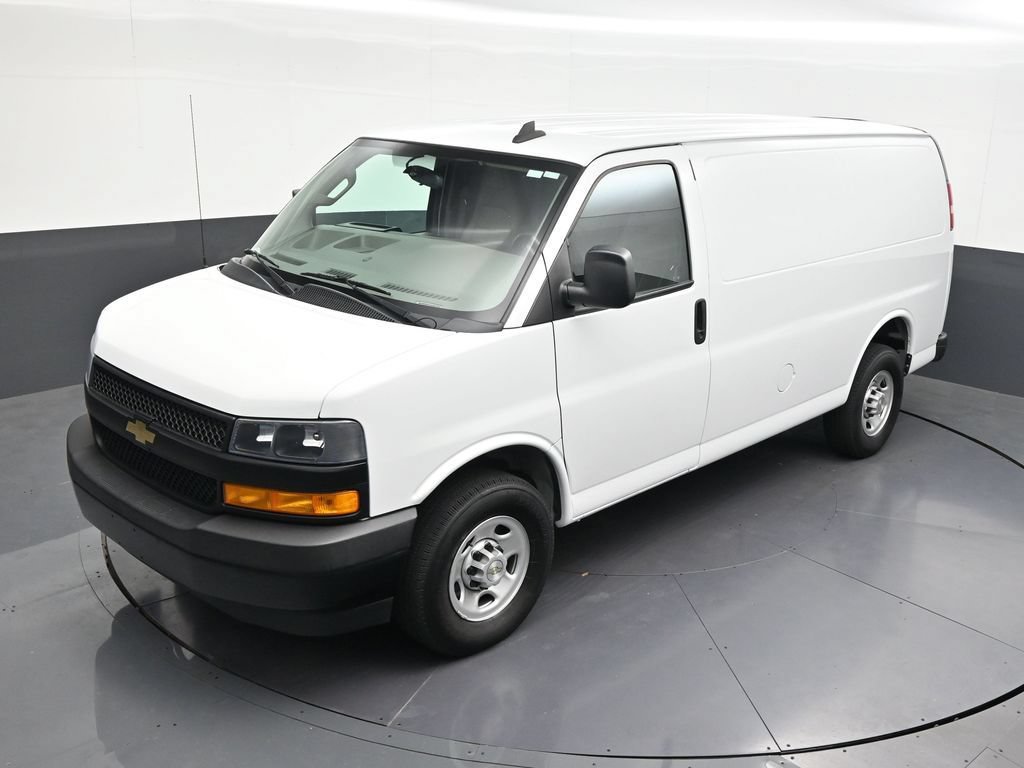 Used 2022 Chevrolet Express 2500 w/ Driver Convenience Package RWD image 16