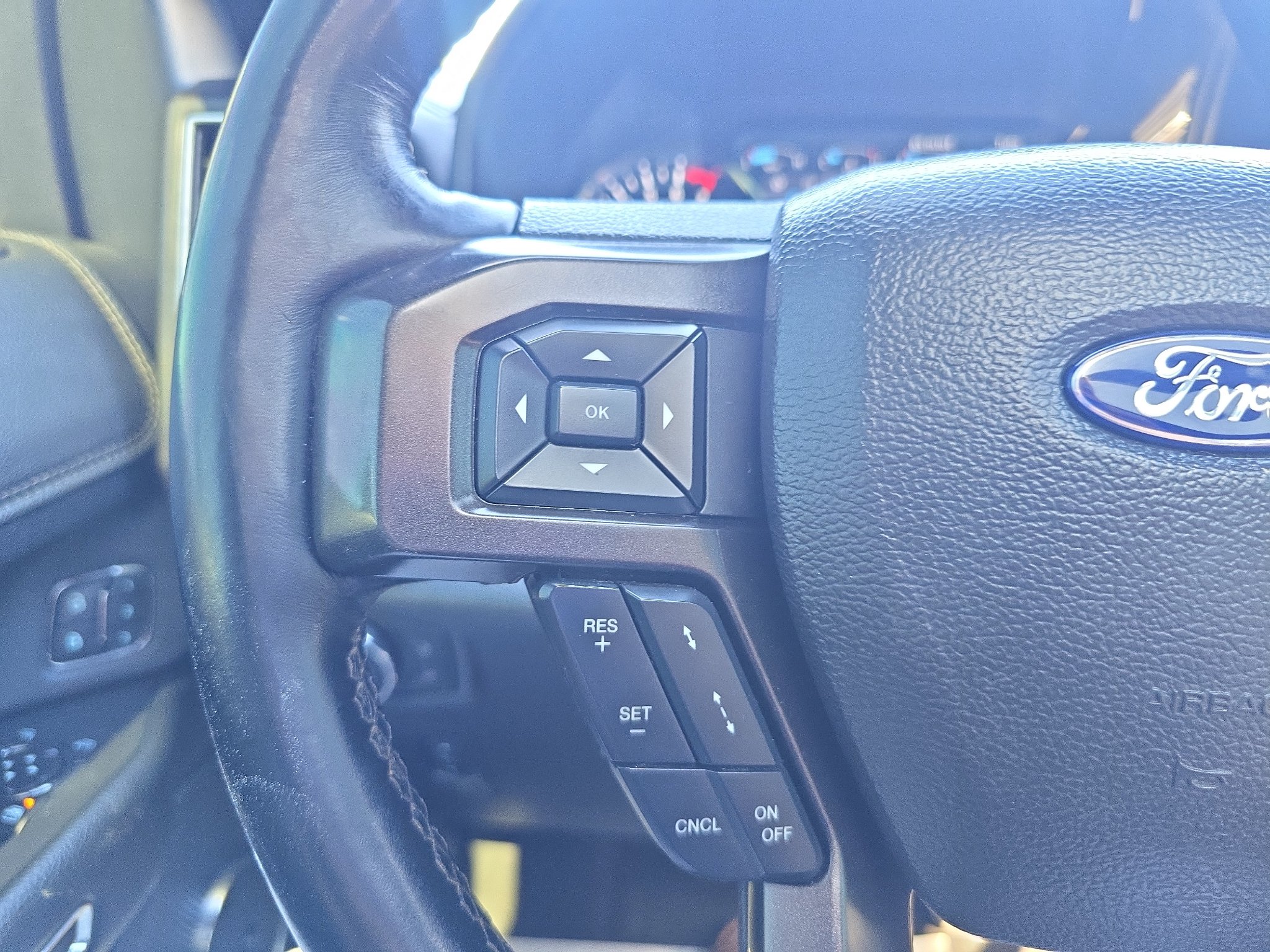 Used 2021 Ford Expedition Limited AWD/4WD image 29