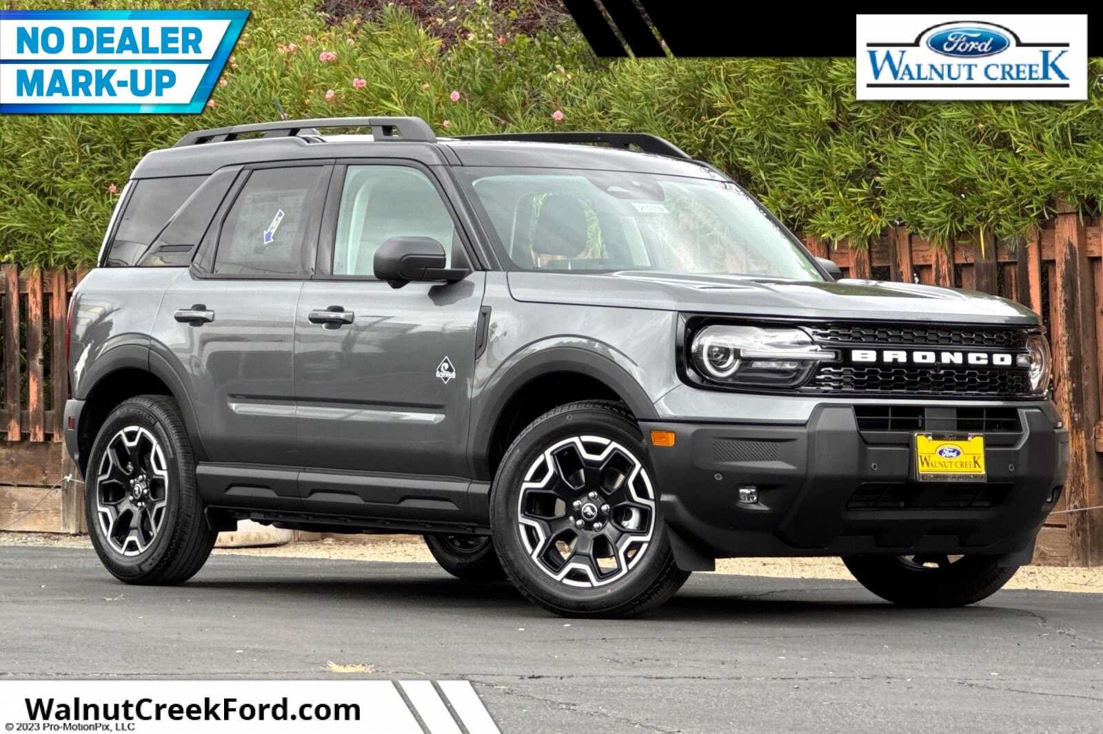 New 2026 Ford Bronco Sport Outer Banks w/ Outer Banks Tech Package+ AWD/4WD image 1