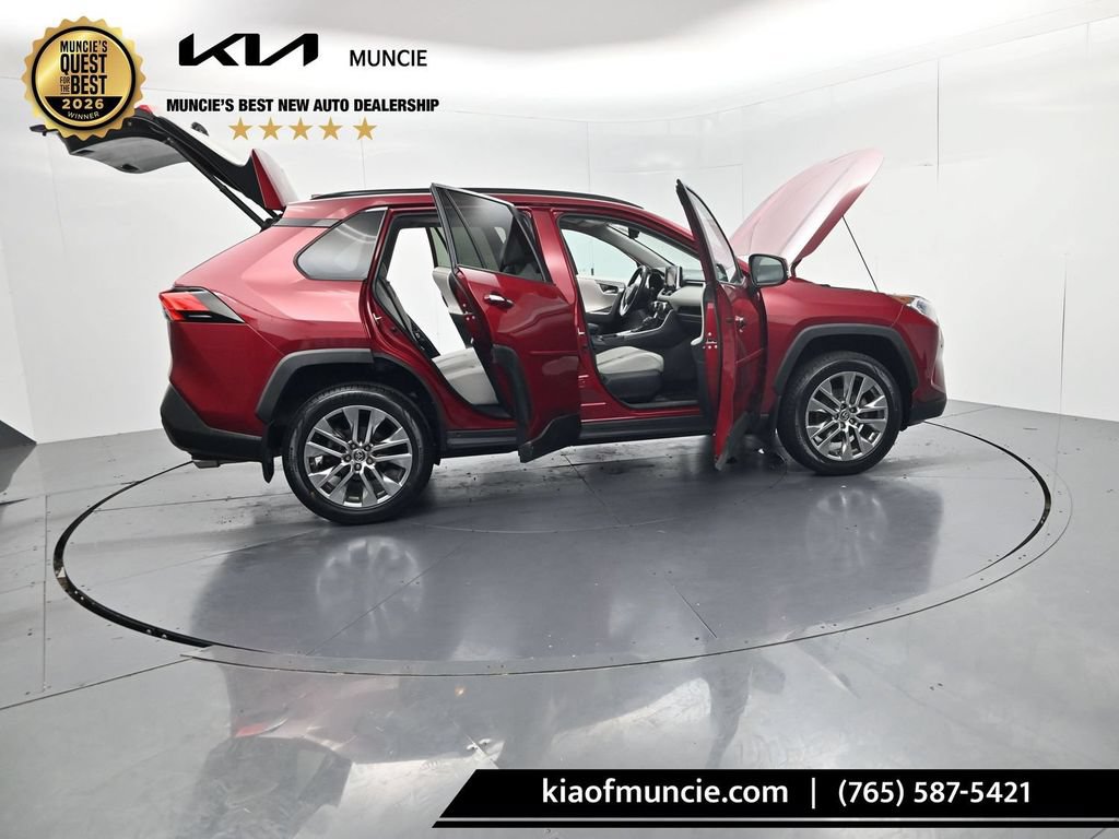 Used 2019 Toyota RAV4 Limited w/ Cold Weather Package AWD/4WD image 61