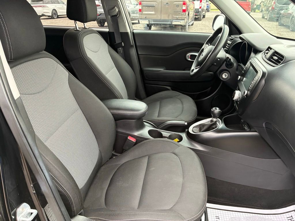 Used 2019 Kia Soul + FWD image 17