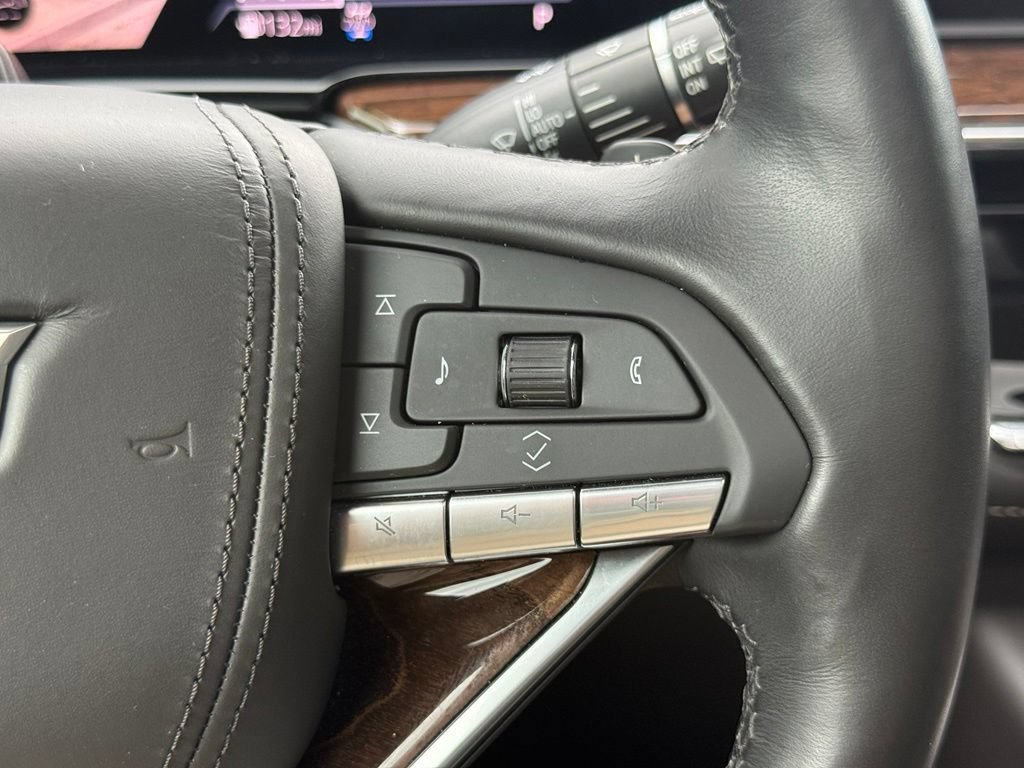 Used 2021 Cadillac Escalade ESV Sport Platinum AWD/4WD image 33