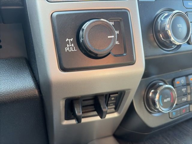 Used 2021 Ford F250 Lariat w/ Chrome Package image 21