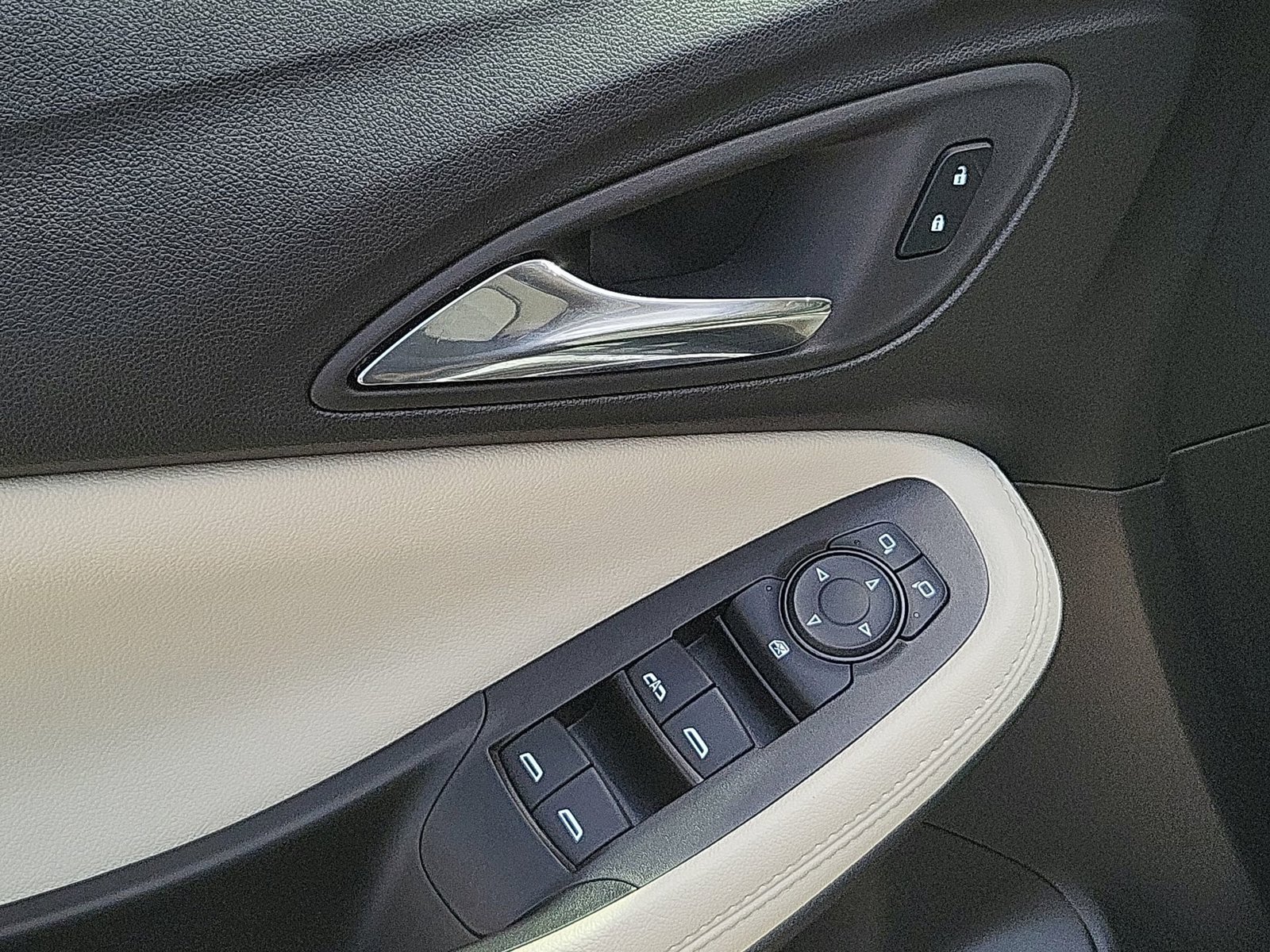 Used 2023 Buick Encore GX Preferred w/ Cold Weather Comfort Package FWD image 23