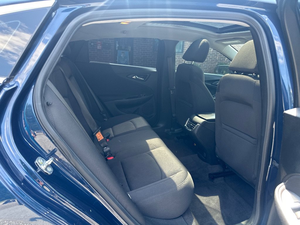 Used 2022 Chevrolet Malibu LT FWD image 19