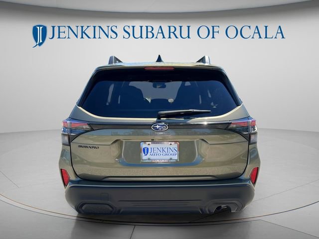 Used 2025 Subaru Forester Premium AWD/4WD image 4