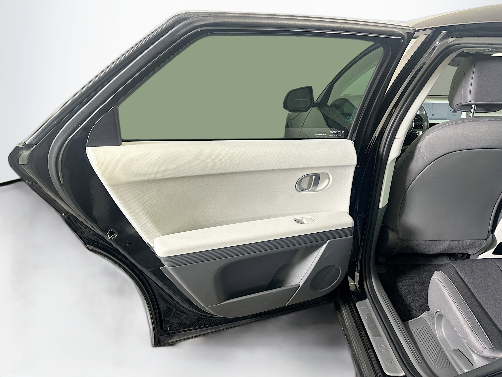 Used 2024 Hyundai Ioniq 5 SEL image 27