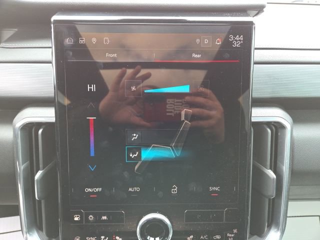 Used 2024 GMC Acadia Elevation w/ Trailering Package image 16