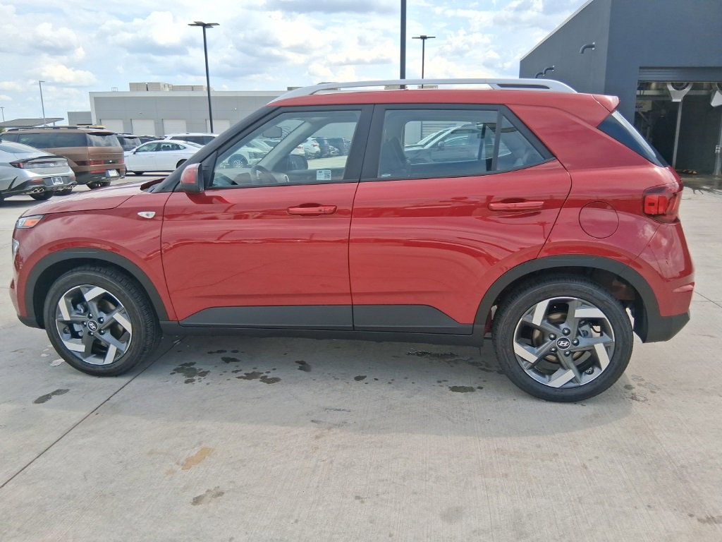 New 2025 Hyundai Venue Limited image 8
