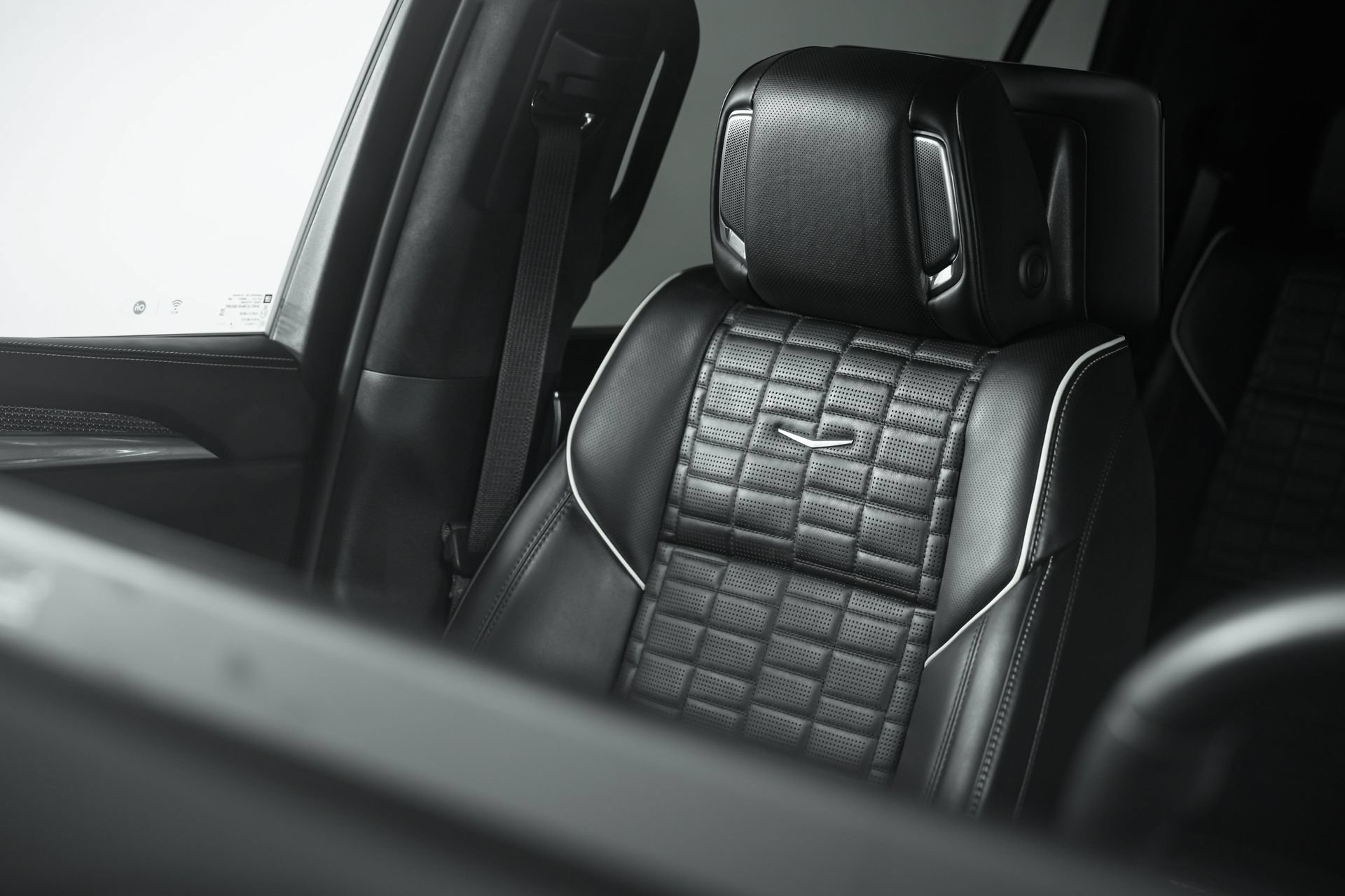 Used 2025 Cadillac Escalade V w/ LPO, Floor Liner Package AWD/4WD image 87