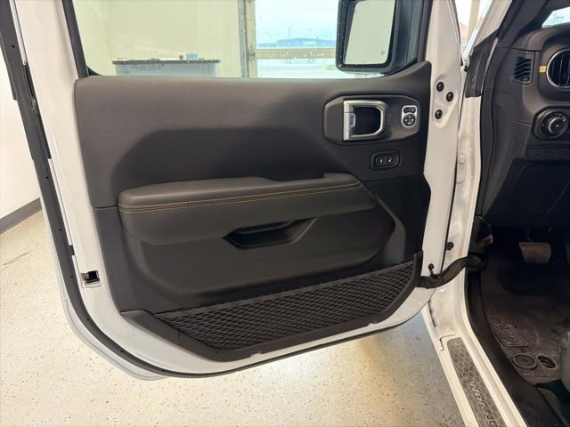 Used 2024 Jeep Wrangler Sahara w/ Technology Group image 17