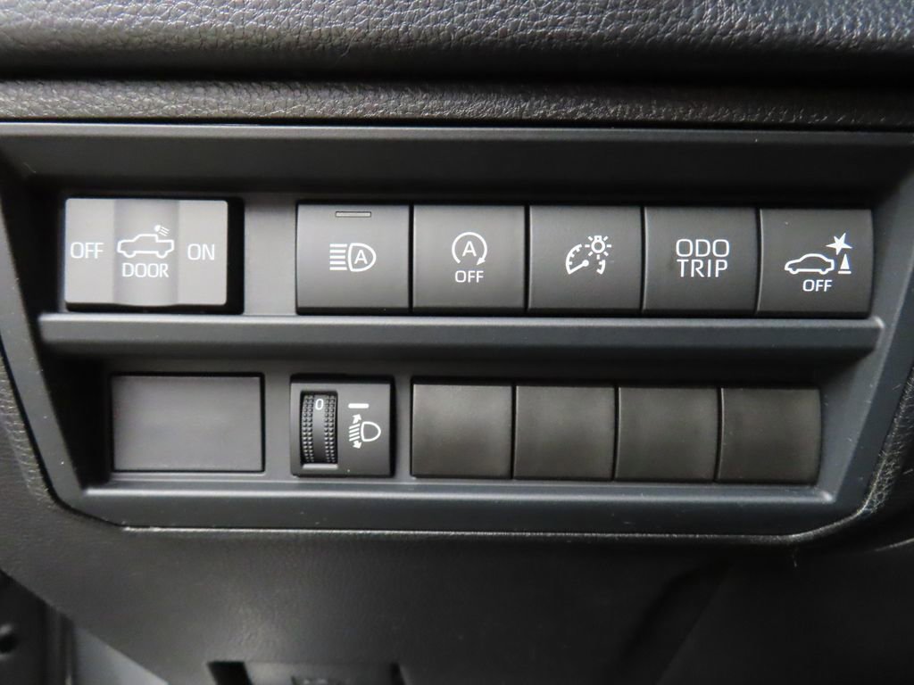 Used 2025 Toyota Tundra SR5 w/ SR5 Convenience Package AWD/4WD image 46