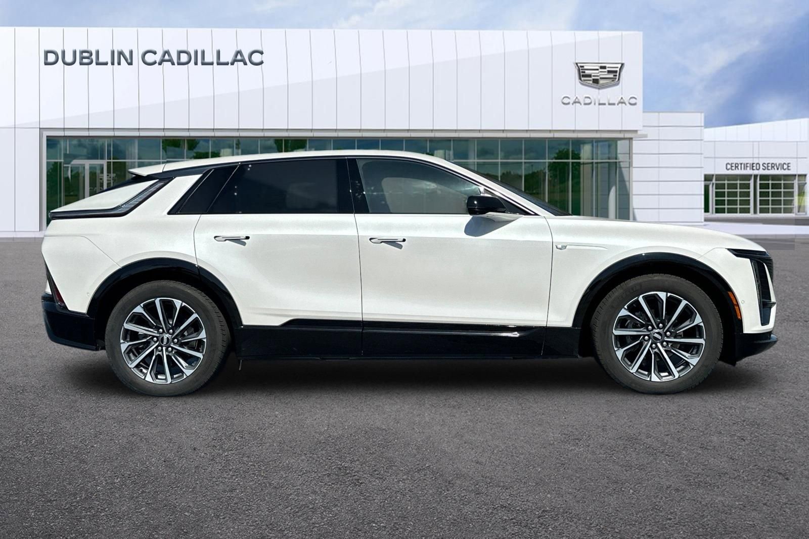 Certified 2024 Cadillac Lyriq Sport w/ LPO, Floor Liner Package AWD/4WD image 3