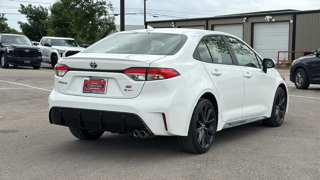 Certified 2025 Toyota Corolla SE FWD image 6