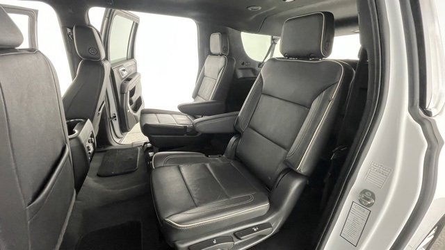 Used 2023 Chevrolet Suburban Premier image 43