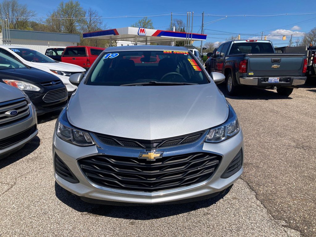 Used 2019 Chevrolet Cruze LS w/ LS Fleet Convenience Package FWD image 2