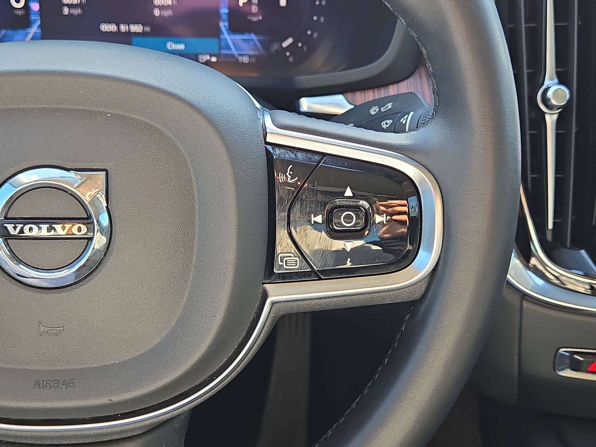 Used 2024 Volvo S60 B5 Plus FWD image 21