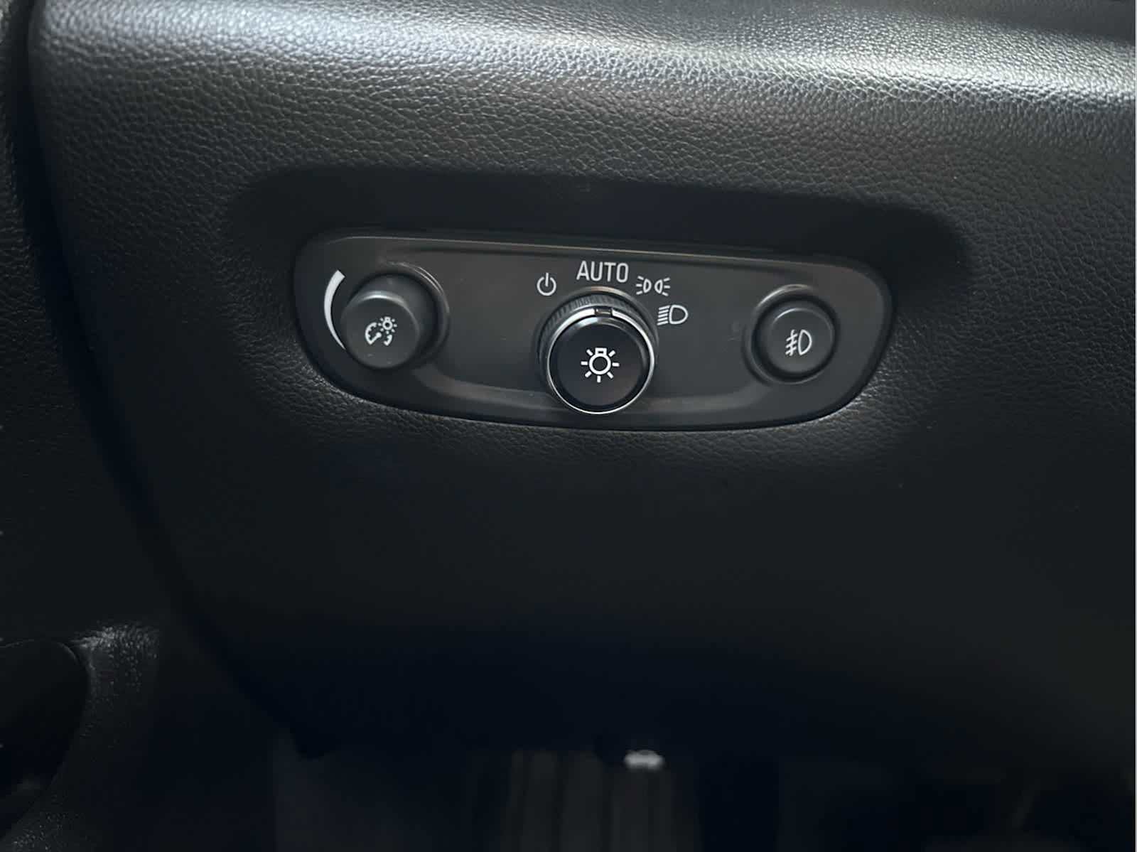 Used 2019 Chevrolet Traverse LT image 30