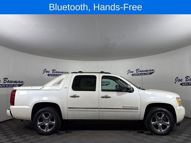 Used 2012 Chevrolet Avalanche LTZ AWD/4WD image 5