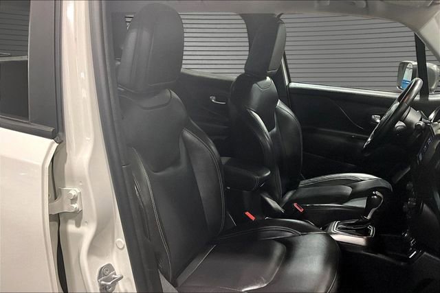 Used 2020 Jeep Renegade Limited AWD/4WD image 26